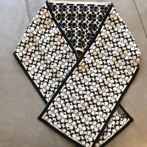 COACH Scarf Black & White C print